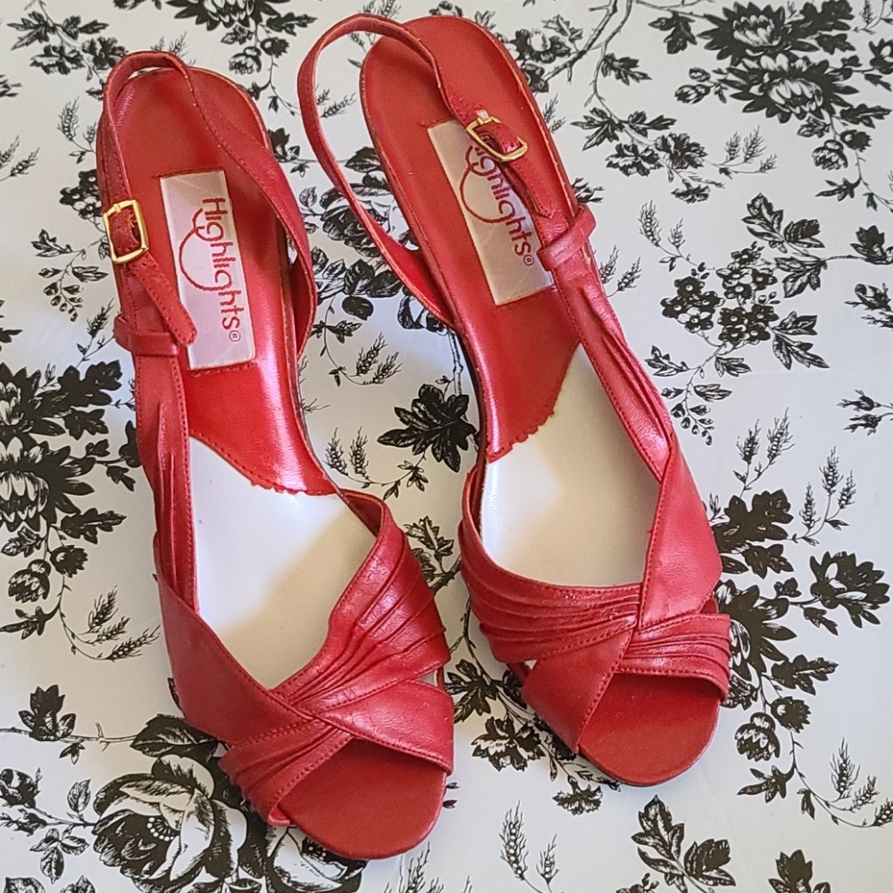 Vintage Highlights Red Kitten Heels Size 7.5